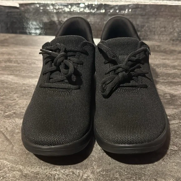 Kizik Madrid Eco Knit Slip On Hands Free Athletic Shoe Sneaker W 8.5/ M 7. Used - Picture 3 of 8